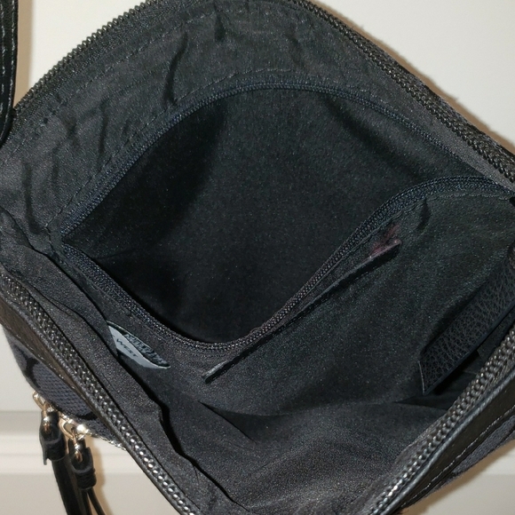 Nine West Black Crossbody Bag with Silver Clasp - Picture 4 of 5